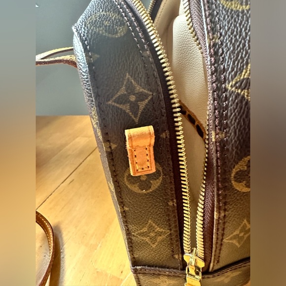 Authentic Louis Vuitton Monogram Spontini Shoulder bag - Picture 9 of 10